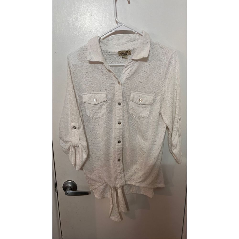 ONEWORLD WHITE EYELET BUTTON DOWN BLOUSE SIZE M